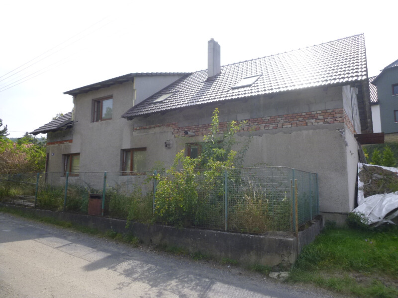 Rodinný dům v obci Bratřejov, okr. Zlín
