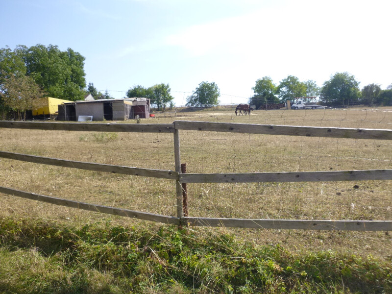 Podíl na pozemku v k.ú. Lochkov, okr. Hlavní město Praha