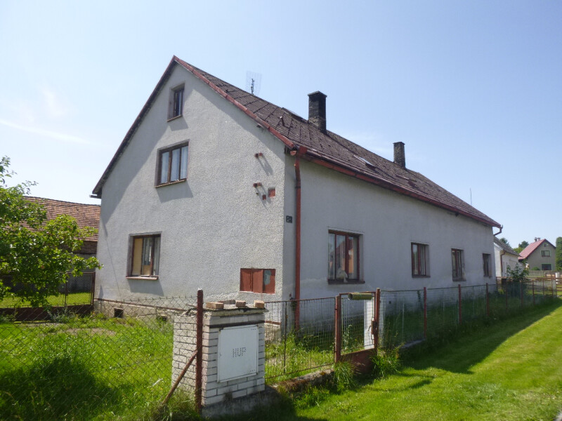 Podíl na rodinném domě a pozemcích v obci Křižovatka, okres Cheb